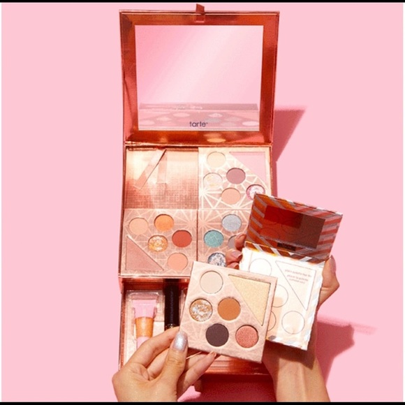 Tarte Gift & Glam Collector’s Set - Picture 2 of 8